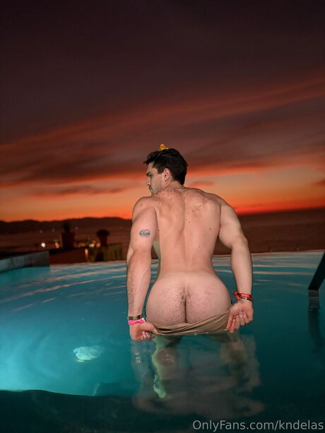 Kndelas pornographic model images