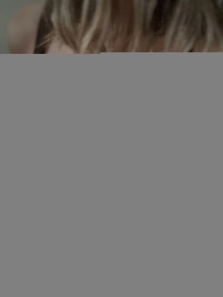 U321844755 hot star pic