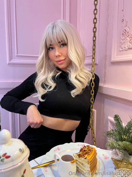 Lisalush Vip pornstar sex images