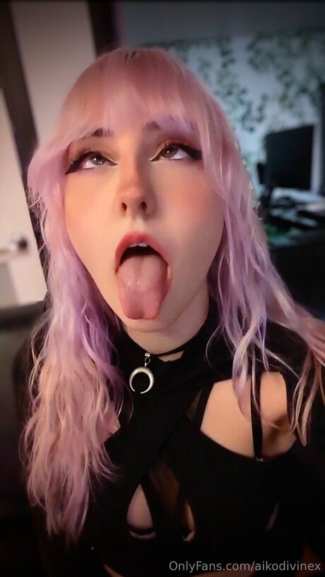 Aikodivinex model naked image