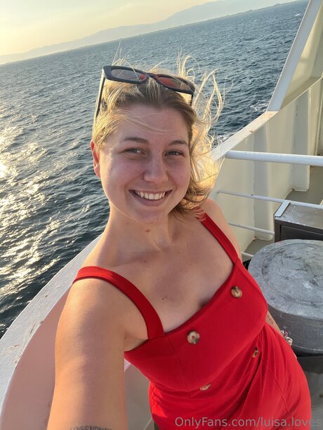 Luisa Loves star sexy archive