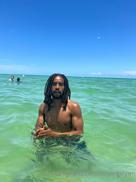 Oryanoryan nude actress pic