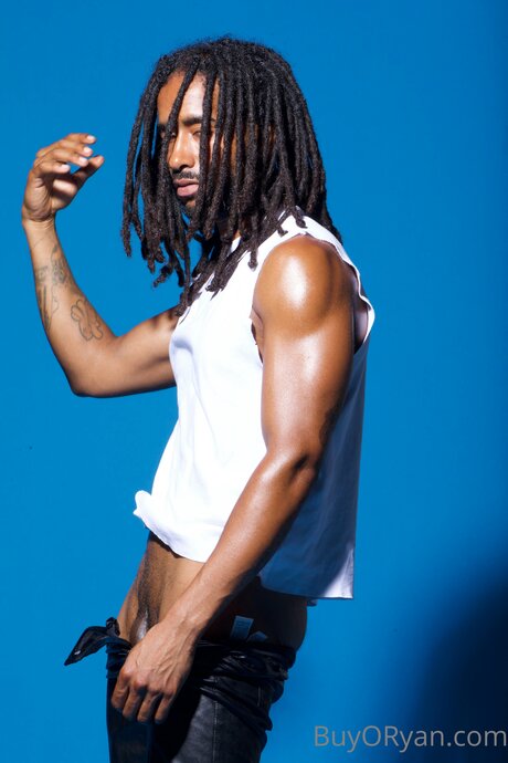 Oryanoryan xxx star photo