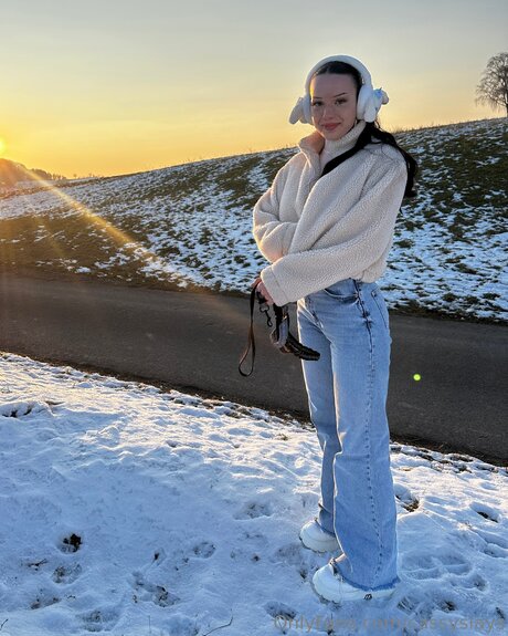 Cassyslays pornographic model photos