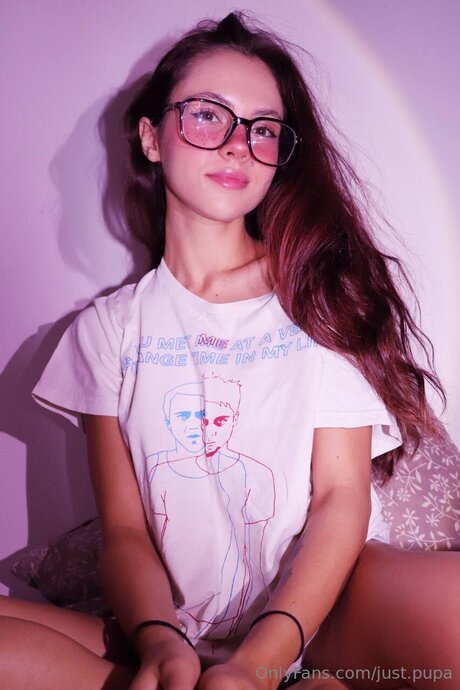 Just Pupa erotic model img