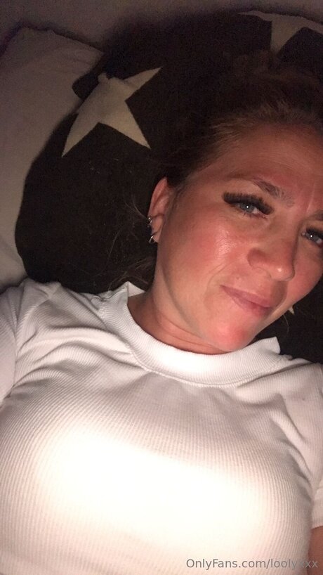 Loolyxxx model nudes photos