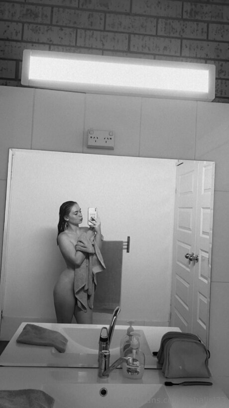 Nahalial33 star erotic images