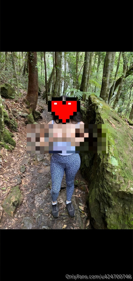 Planet Bella beautiful actress image