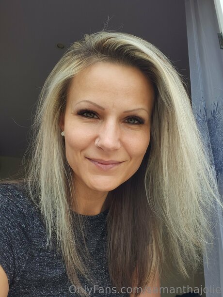 Samanthajolie pretty actress img