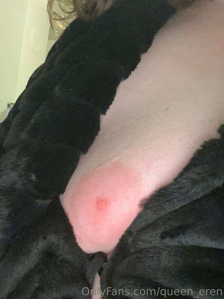 Queen Astrid model pornographic image