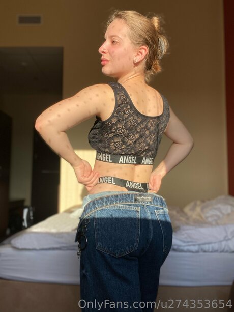 Paulinasw hot star pics