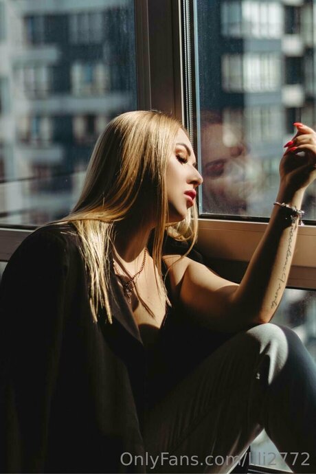 Lili2772 art actress galleries