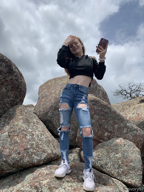 Allisonivory97 pornographic actress gallery