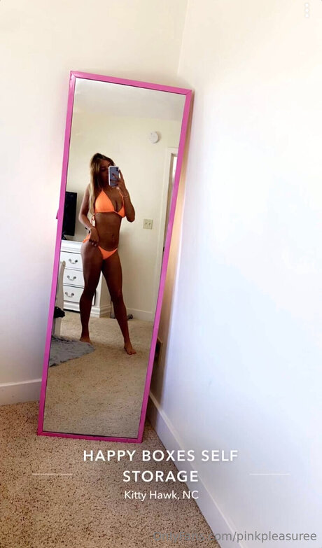 Pinkpleasuree hot actress images