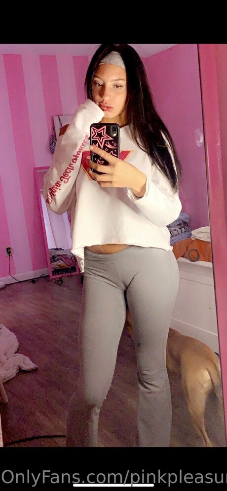 Pinkpleasuree pornstar hot photo