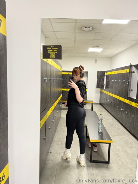 Foxie Lucy pornstar exclusive galleries