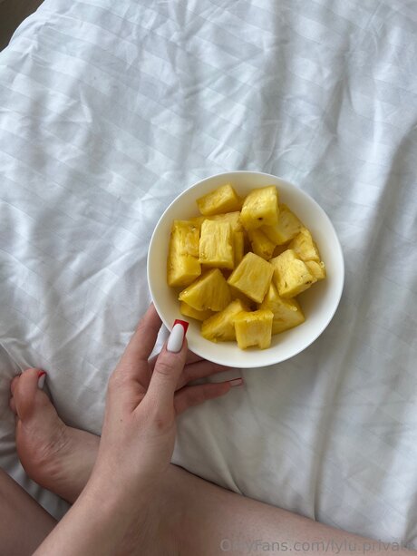 Lily Karamelka nudes model images