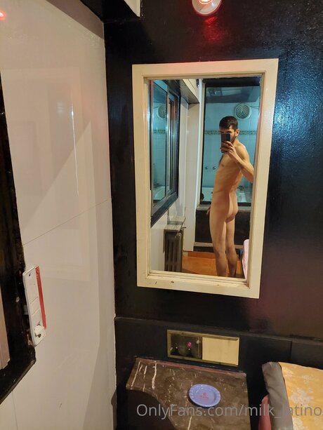 Milk Latino top model picture