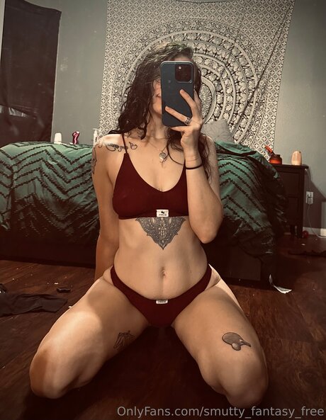 Smutty Fantasy Free exclusive model picture