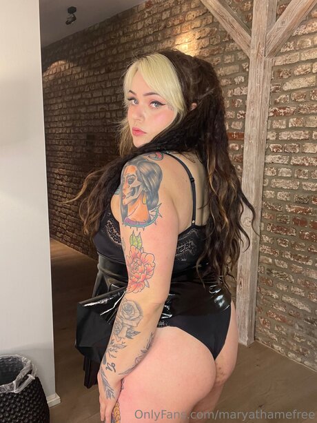 Maryathamefree nice model pic