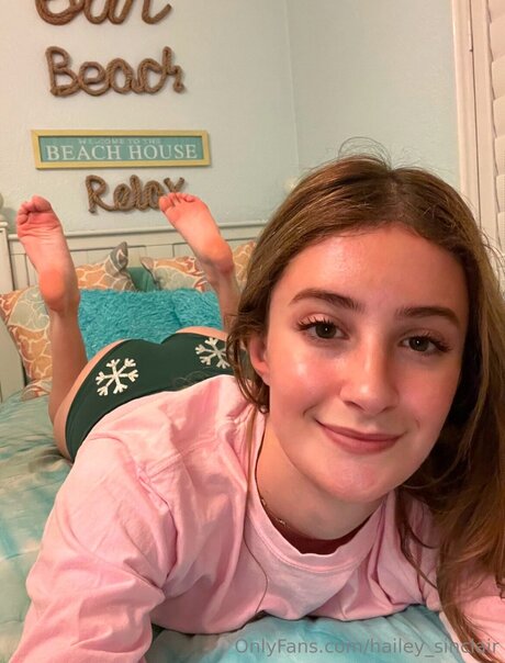 Hailey Sinclair top model image