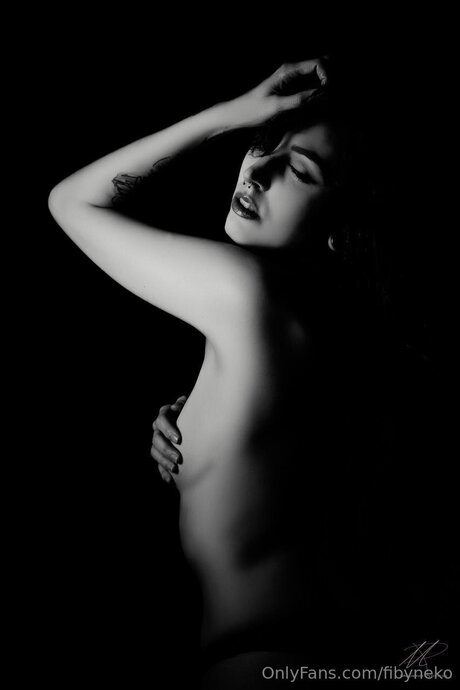 Fibyneko star nudes pics