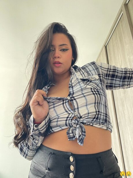 Kalalain adult star image