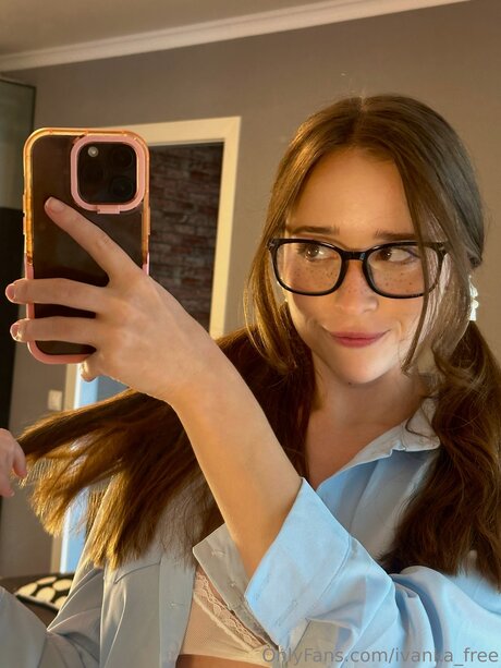 Ivanka Free naked pornstar photos