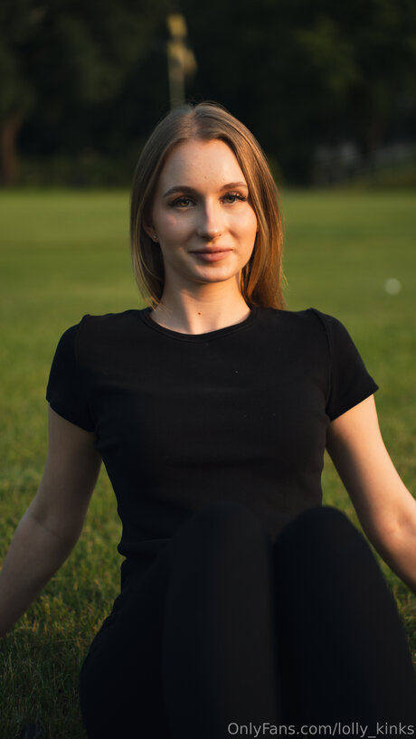 Lolly Kinks xxx actress pics