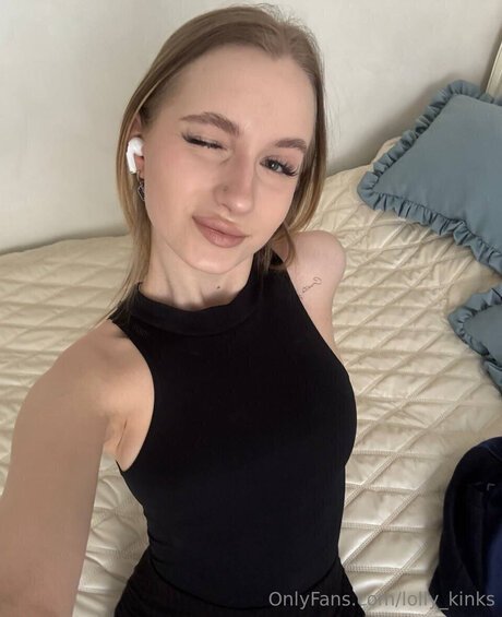 Lolly Kinks star nude photos