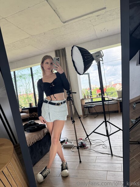 Lolly Kinks beautiful star photos