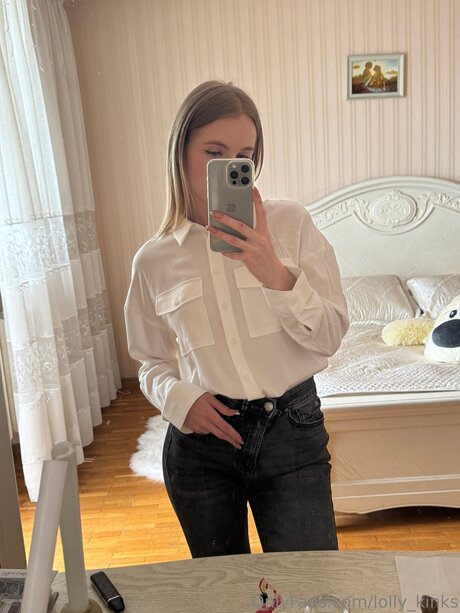 Lolly Kinks xxx actress pics