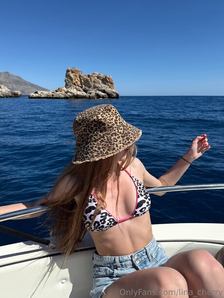 Lina Cherry free model photo