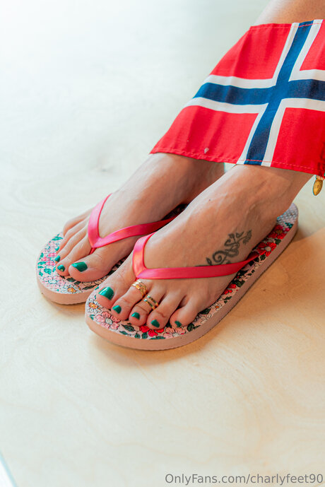 Charlyfeet90 star porn pictures