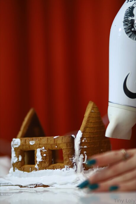 Tiny Loly naked star photo