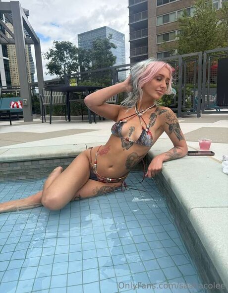 Sashacolee model nude image