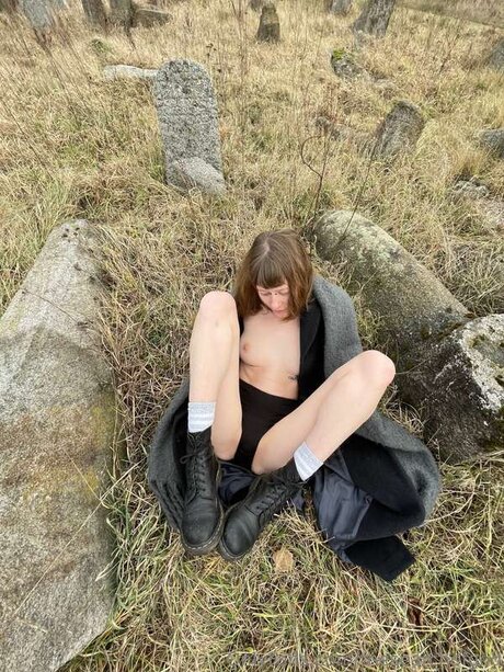 Thesearchofgod sexy star photo