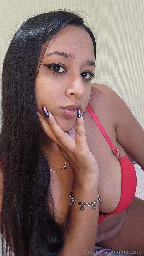Naoomy perfect pornstar images