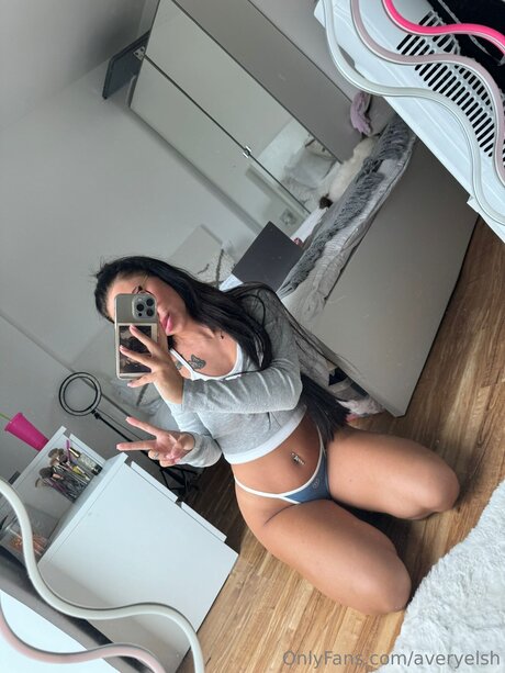 Averyelsh pornstar sexy img