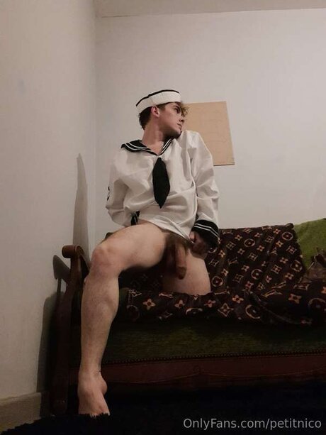 Petitnico pornstar adult pic