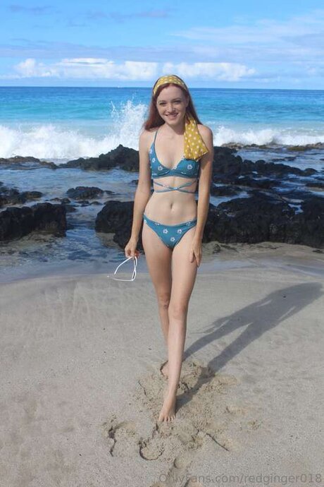 Redginger018 nude pornstar image