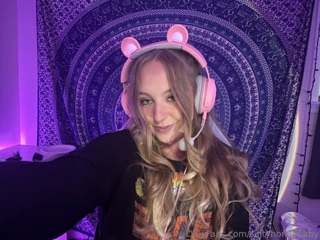 Saltyhoneybaby model hot pictures