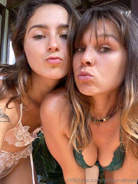 Billieandfreya exclusive star pictures