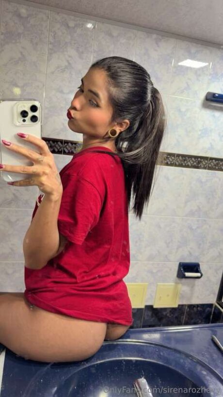 Sirenarozhevy perfect star photo