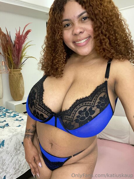 Katiuskaup art model pics