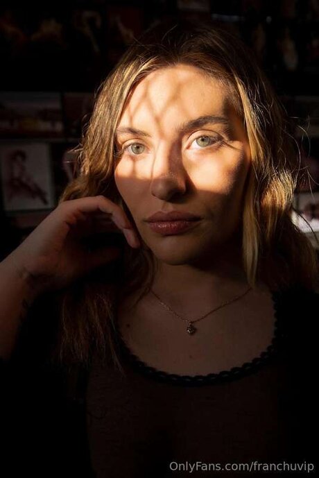 Franchuvip erotic pornstar archive