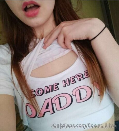 Emmaxoxo31 adult star image