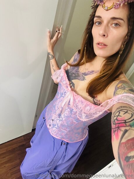 Dommequeenlunalurefree model sex picture