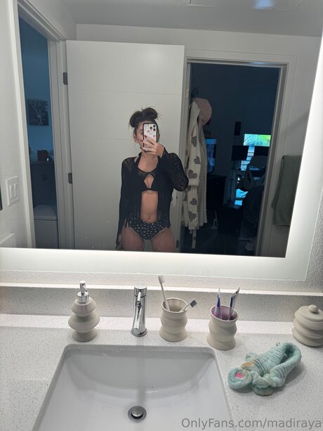 Laylarayaa pretty star photo