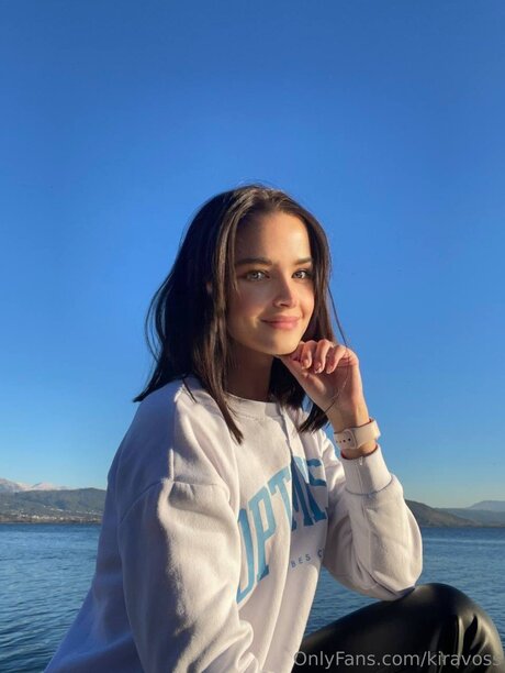 Kiravoss model adult pic